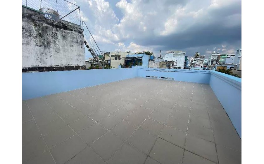 Bán nhà To Giá Rẻ Đường Lạc Long Quân, gần Ông ích Khiêm Q11. DT: 5.5x24m². chỉ 14.9 tỷ.